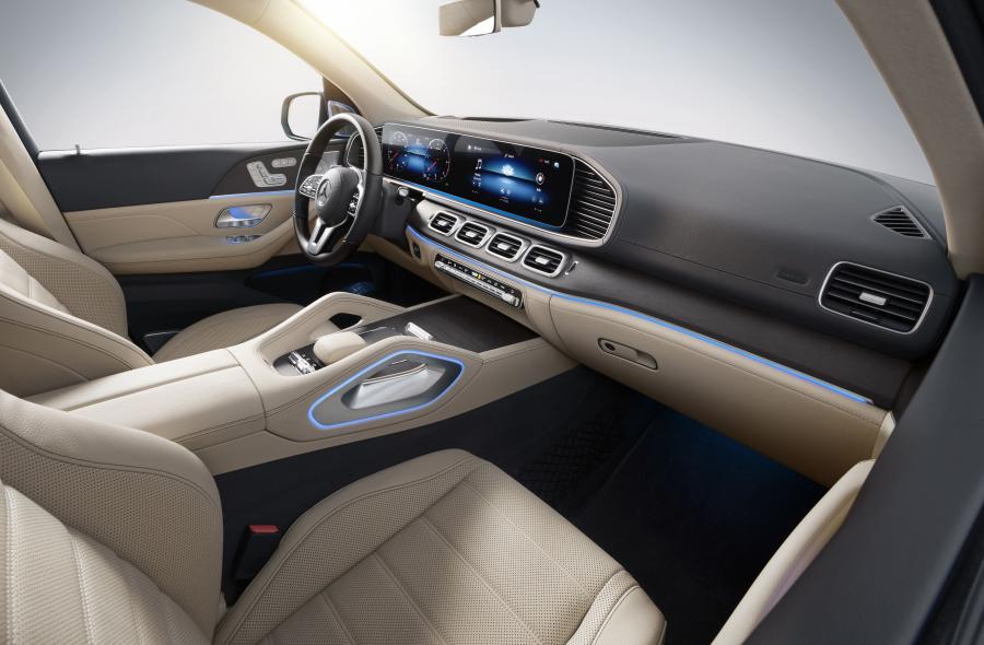 Интерьер Mercedes-Benz GLS580 4Matic (X167) 2019 года  (WW) (фото 30 из 57)